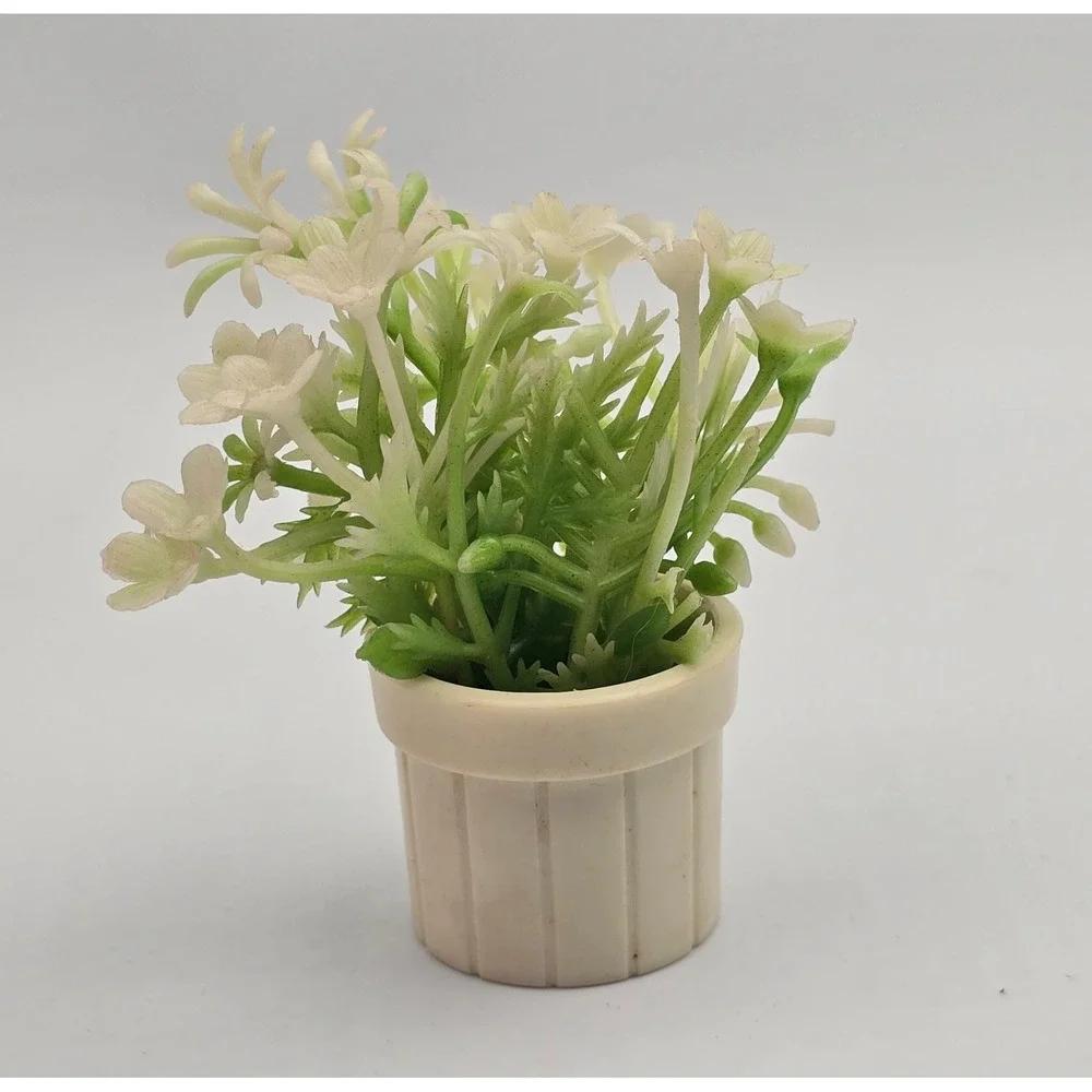 Vintage TOMY‎ Dollhouse White Planter Pot with Flowering Plant 3